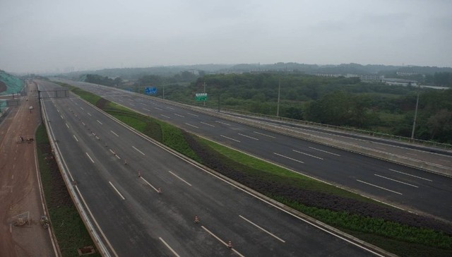 往返14班次 2月20日起，资阳市民可坐公交车到天府国际机场