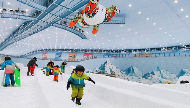 冬奥“点燃”四川滑雪市场：有滑雪场客流成倍增长 更多人走上高级雪道