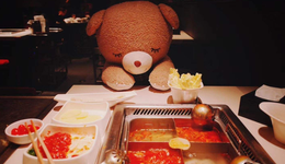 海底撈跌落神壇、登上搜熱、遭遇圍剿，還能“撈”嗎？