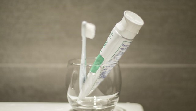 港交所,薇美姿,舒克,口腔健康