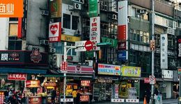 2月新消費(fèi)融資創(chuàng)歷史新低，實(shí)體零售被重估