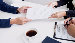 写字楼里的青年大反攻