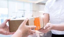 中通快遞登頂，賴梅松的“第二曲線”在哪里？