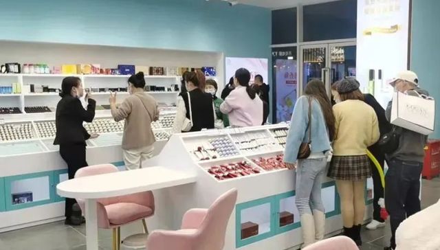美妆零售店,融资,下沉市场