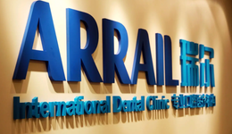 瑞爾上市慘，牙醫(yī)笑口開