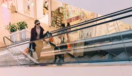 4億女性撐起10萬億消費，新銳品牌如何玩轉(zhuǎn)她經(jīng)濟？