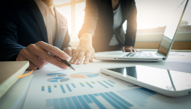 万科2021年净利225亿元 拟派现113亿元再抛回购计划