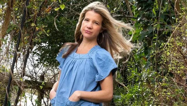 把做过间谍的亲人写进小说是否可能？