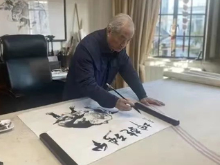 央视镜头里的汪观清：70载笔耕不辍，依旧奋斗少年