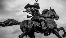 腾讯投了一个电池独角兽，估值80亿