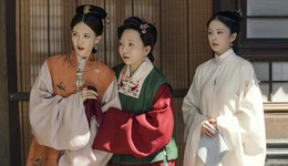 沉迷汉服的年轻人：买一件，挨“三坑”