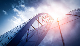 出于谨慎考虑，荣盛发展下修2021年度业绩预告