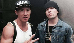 五十岁重新走红，最近全网都爱刘耕宏