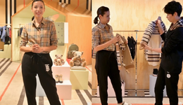 COACH入駐快手帶貨、Burberry循環(huán)錄播，奢侈品直播還有什么新故事？