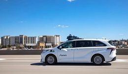 搞自動駕駛，豐田太焦慮