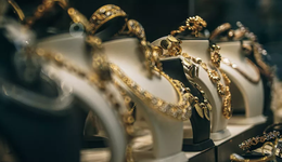 一年買533噸黃金，這屆年輕人變身“囤金獸”