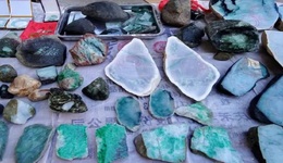 淘宝皇冠店盘“原石”加工后变残次品，翡翠玉石交易水有多深？