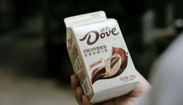 德芙“纵享丝滑”，这次滑到饼干界了？