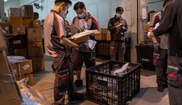 顺丰不与极兔斗