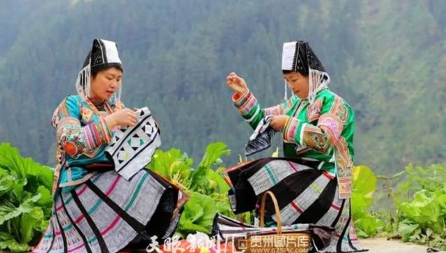 旅游产业,乡村经济,非物质文化遗产,乡村手工艺,移动电商