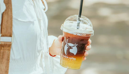 橘金气泡翻红，瑞幸、奈雪、古茗，最近大品牌都在玩“回归”