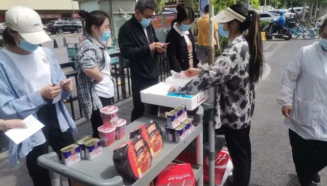 新冠肺炎,疫情防控,餐饮,商业模式,创新