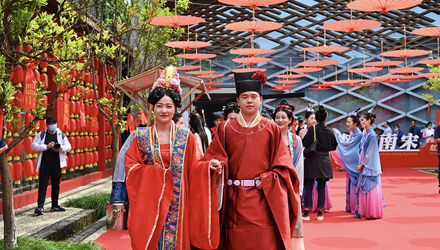 宋韵红妆 玩出“新花样” 宁波宁海十里红妆文化集开市