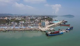 航运法律“护航”宁波国际航运中心