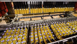 國產(chǎn)汽水之殤：干不翻兩樂，走不到全國