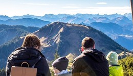 “露营大年”之下，哪些装备和品牌“实红”了？