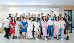 90门社群学员走进泰康之家甬园