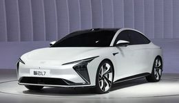 盲订等于开盲盒，汽车行业能出现“泡泡玛特”吗？