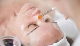 “化学换肤”与“刷酸”，带火了哪些成分？