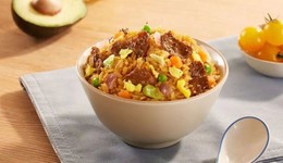 日本预制菜巨头来了，拿下吉尼斯世界纪录的这碗“炒饭”能突出重围吗