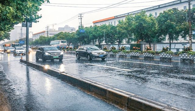 9日下午到夜里，仍需防范短时强降水、雷暴大风、冰雹等强对流天气