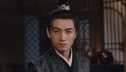 “隱身”的陳曉