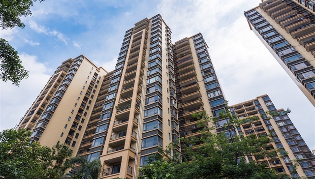 户型最小89㎡，均价2.5万起，江北、城南两盘刚领证，马上开