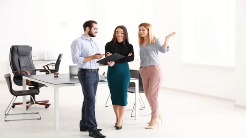 马赟、吴君傲辞任上海证大非执董 崔镝、黄嘉玮接任