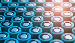 過(guò)剩邊緣的磷酸鐵鋰：新玩家集體涌入，二線廠商生存艱難