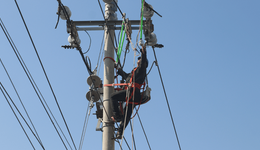 国网正阳供电公司：“兵不卸甲”再战风雨保供电