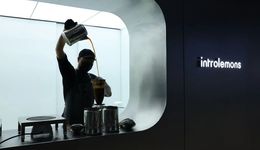 “貴婦下凡”聯(lián)動茶飲？跨界聯(lián)名有點忙