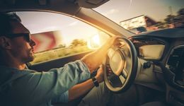 高端、智能：传统车企的两道必解题