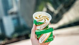 做冰淇淋的茅台，盯的是年轻人的酒柜