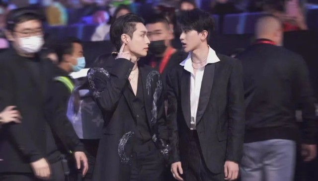 微博,互联网,娱乐圈,八卦,鹿晗