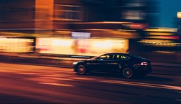 造“女性车”，把路越走越窄？