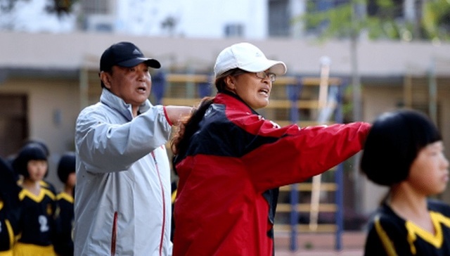 【文明家庭】球场“伉俪”荣获五好家庭，最佳搭档助力女足“腾飞” 