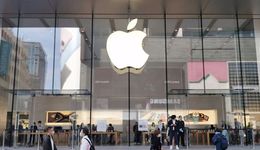 风雨飘摇中，苹果为何营收再创纪录？