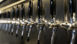 占比不足3%，精釀“卷王”之戰(zhàn)