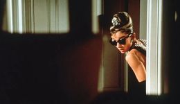 屈臣氏成了美宝莲最后的体面？