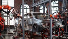 工业机器人“出海”行至中途